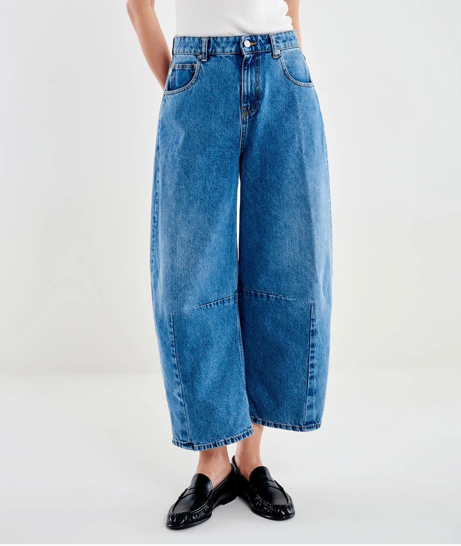 NEW jeans vicolo
